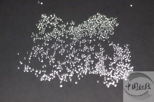 天祝金属表面处理厂喷砂玻璃微珠清理